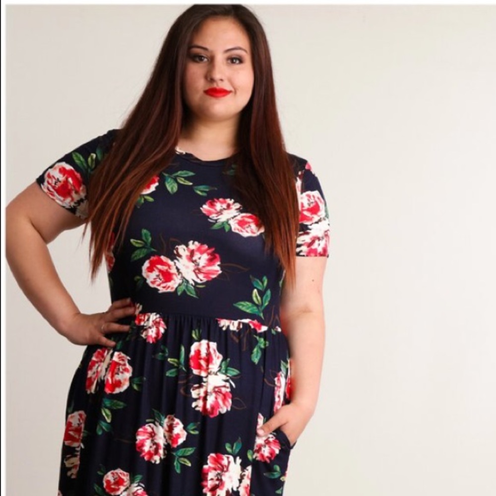 ***SALE***Navy Floral Pocketed Maxi